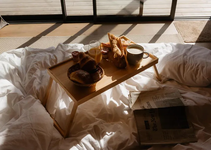 On The Water In Dordogne * Bauzem